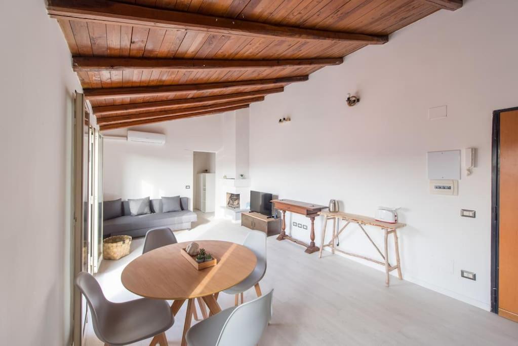 San Peter's - Cosy Renovated Penthouse Apartment Rom